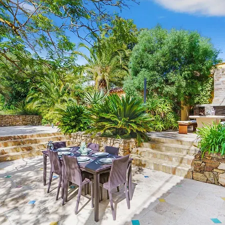 Mas De La Tour * サントロペ