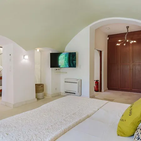 ヴィラ Mas De La Tour