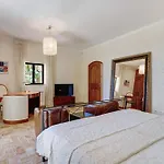 Mas De La Tour Villa