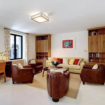 Villa Mas De La Tour