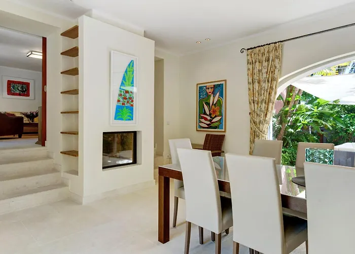 Mas De La Tour Villa *