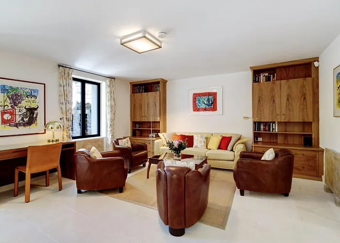 فيلة Mas De La Tour