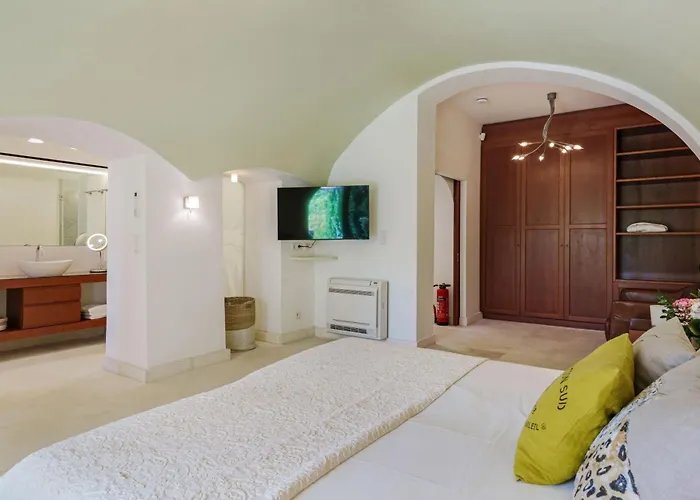 Villa Mas De La Tour